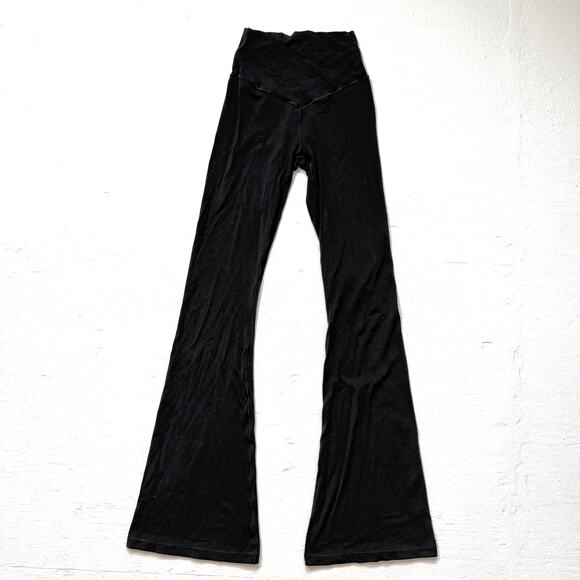 Offline by Aerie Black Crossover Flare Yoga Pants, Size Small - Picture 1 of 5
